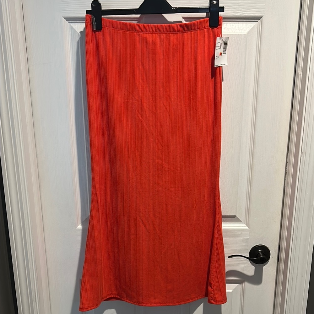 NWT Vibrant Women's Skirt size M